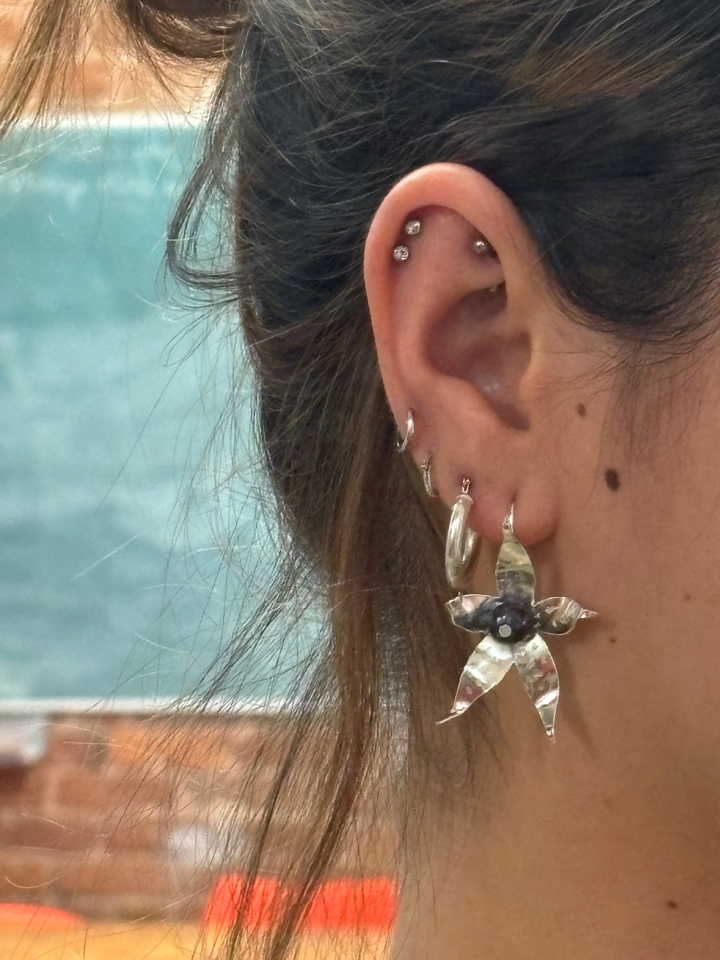 Black Pearl Flower Earrings